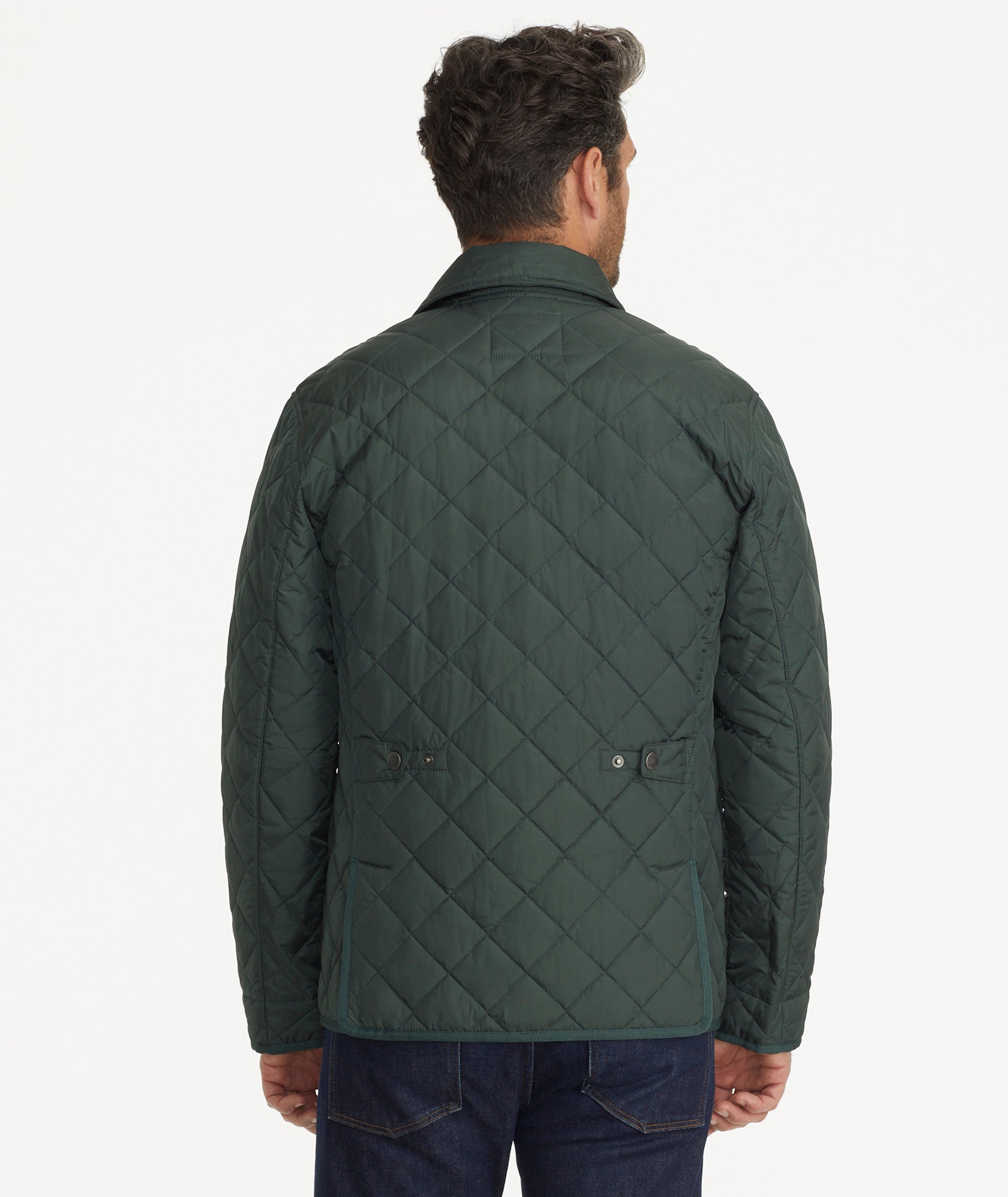 Model is wearing UNTUCKit Wynnwood Jacket in Green.